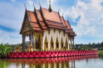 Aplankykite bent vieną šventyklą Tailande